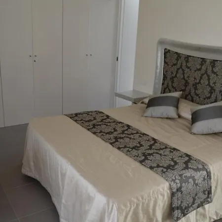 Residencial Habitats Del Duque Apartment *